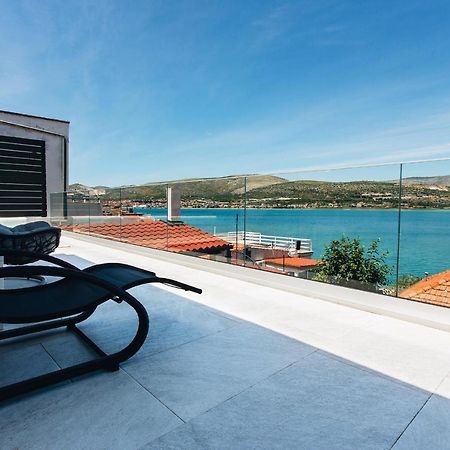 Villa Magna - Seaside Villa With Pool And Sauna Trogir Exteriör bild