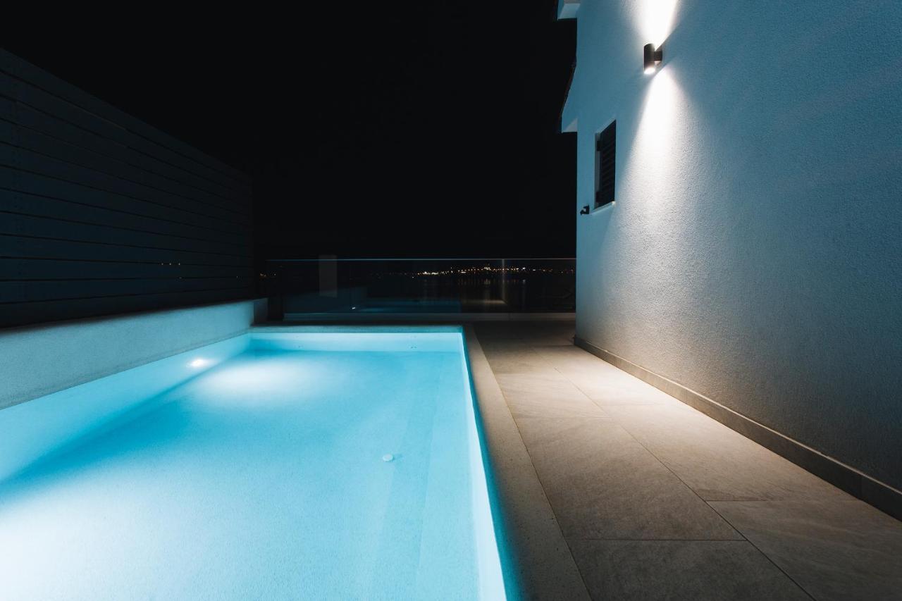 Villa Magna - Seaside Villa With Pool And Sauna Trogir Exteriör bild