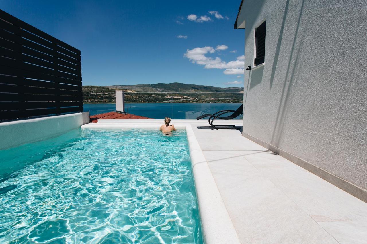 Villa Magna - Seaside Villa With Pool And Sauna Trogir Exteriör bild